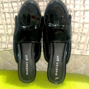 Madden Girl Women’s Qwen Patent Leather Slip On Black Size 9 New with box.